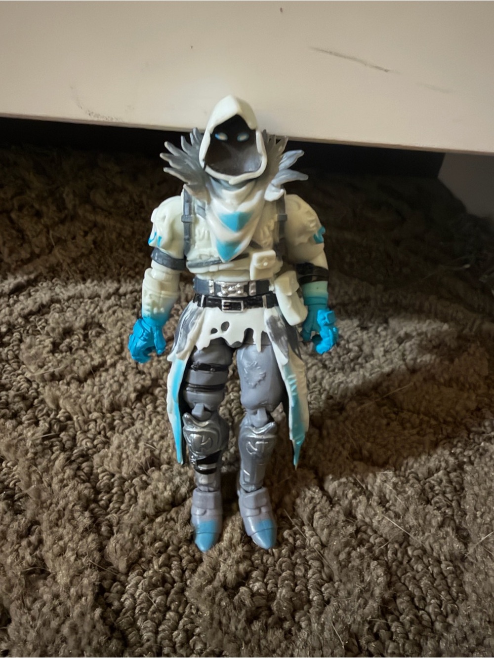 Fortnite Loot Llama Frozen Raven Figure